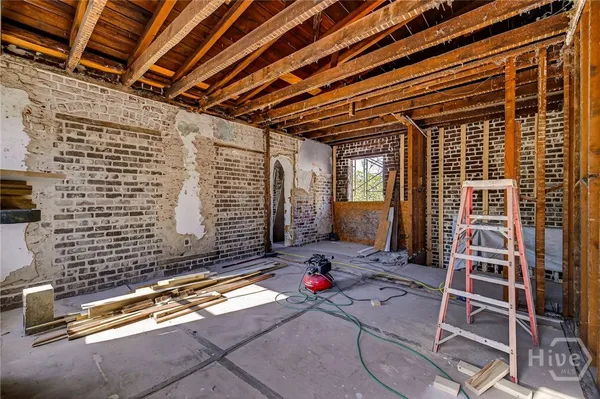 $3,500,000 | 127 East Gordon Street, Savannah, GA 31401