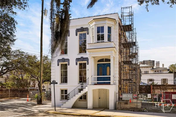 $3,500,000 | 127 East Gordon Street, Savannah, GA 31401