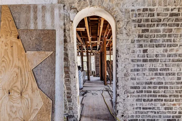 $3,500,000 | 127 East Gordon Street, Savannah, GA 31401