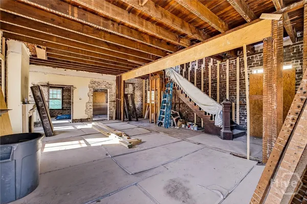 $3,500,000 | 127 East Gordon Street, Savannah, GA 31401