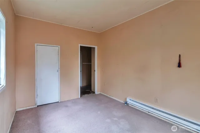 a view of room with air conditioner