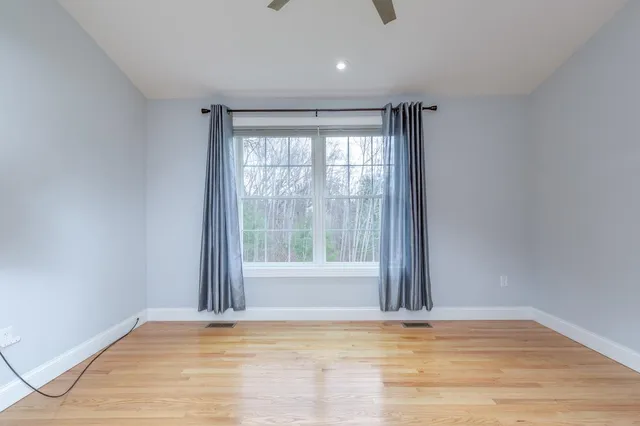 $599,000 | 40 B Brackett Lane, Hudson, NH 03051