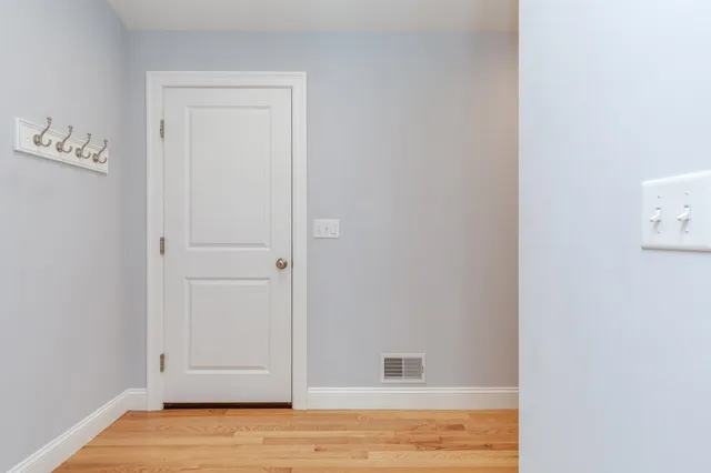 $599,000 | 40 B Brackett Lane, Hudson, NH 03051