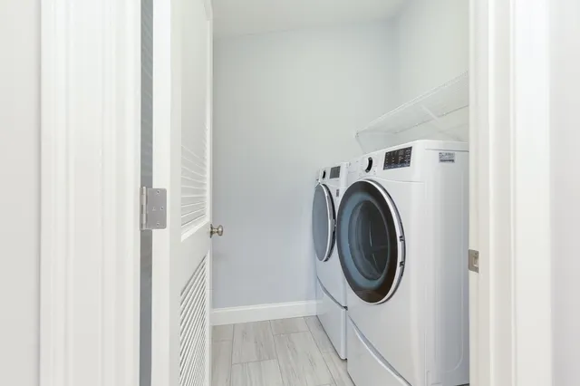 $599,000 | 40 B Brackett Lane, Hudson, NH 03051