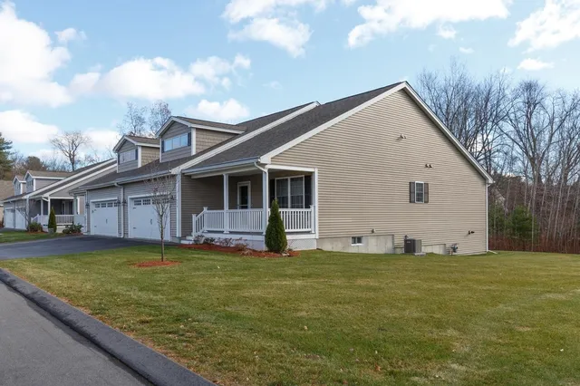 $599,000 | 40 B Brackett Lane, Hudson, NH 03051