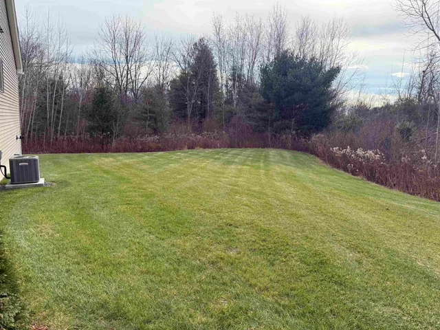 $599,000 | 40 B Brackett Lane, Hudson, NH 03051