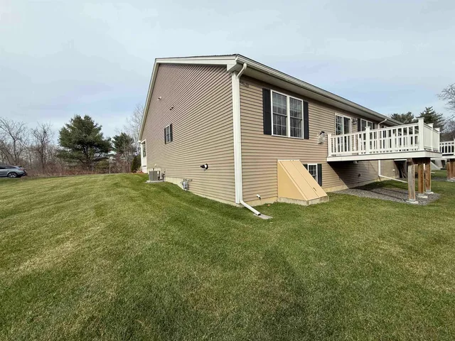 $599,000 | 40 B Brackett Lane, Hudson, NH 03051