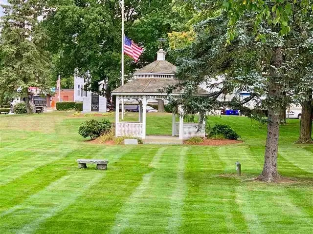 $599,000 | 40 B Brackett Lane, Hudson, NH 03051