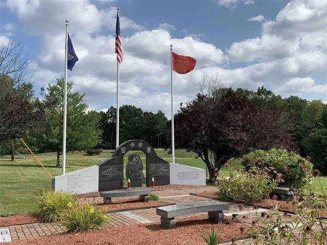 $599,000 | 40 B Brackett Lane, Hudson, NH 03051