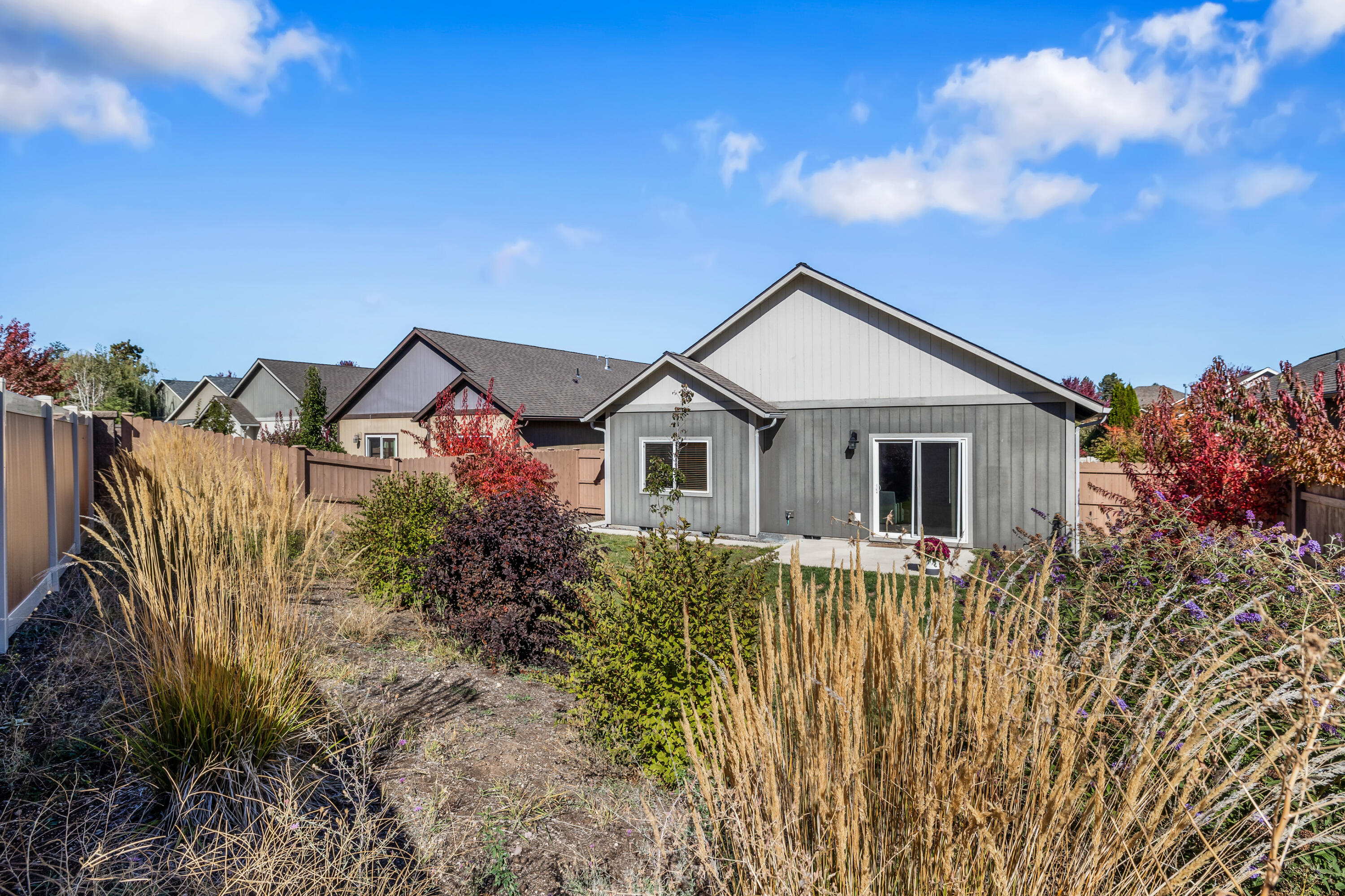 674 Southeast Reed Market Road Bend, OR 97702 - Photo 24 of 24 2023_10_04_674_se_reed_market_rd-25