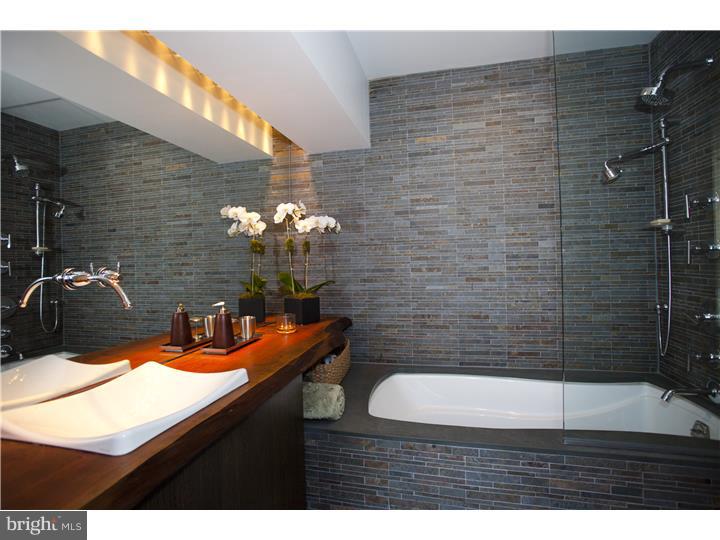 818 North 27th Street Philadelphia, PA 19130 - Photo 15 of 23 Bathroom