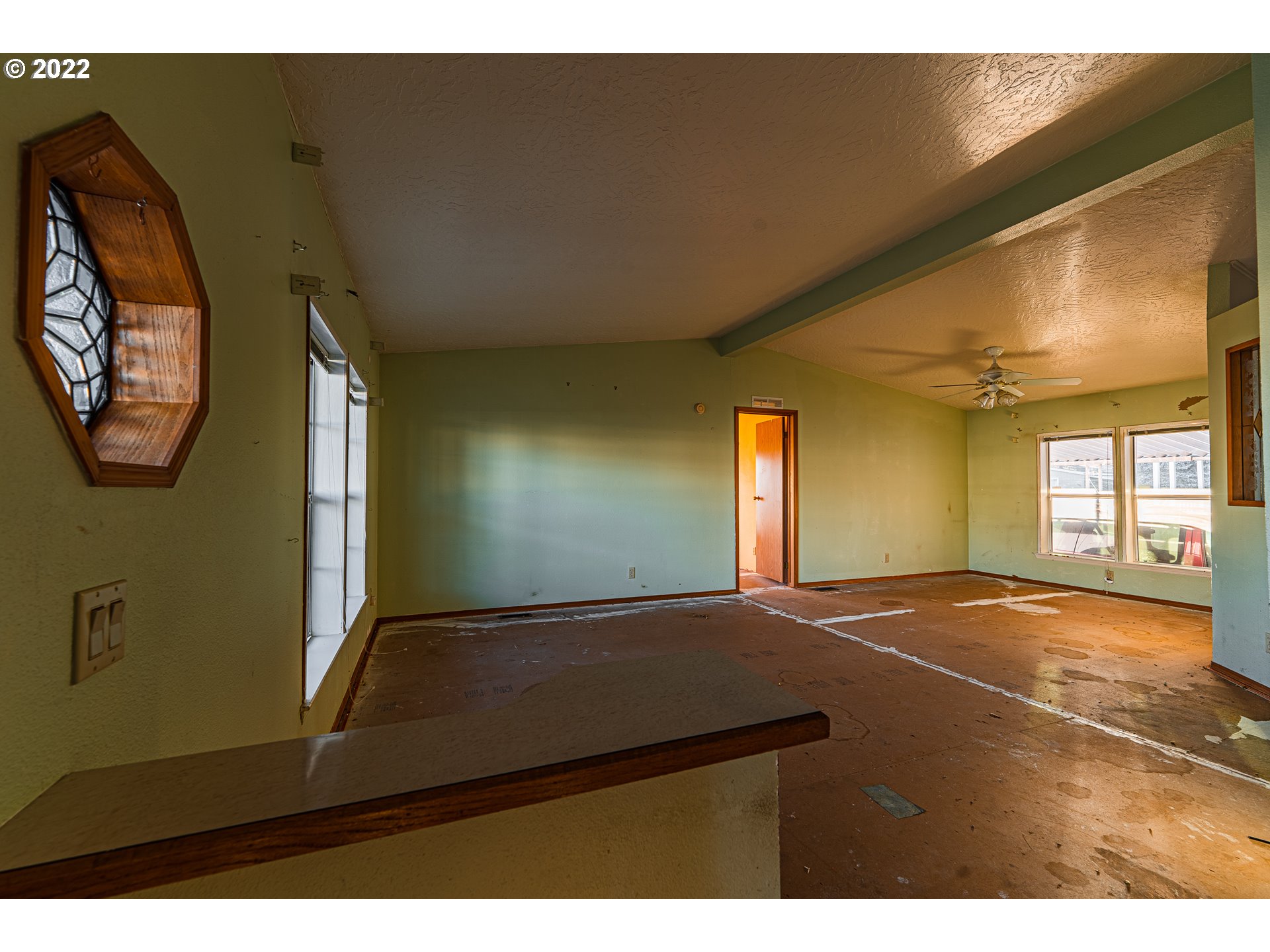 1699 North Terry Street, Unit SP149 Eugene, OR 97402 - Photo 3 of 25 a view of an empty room with a window