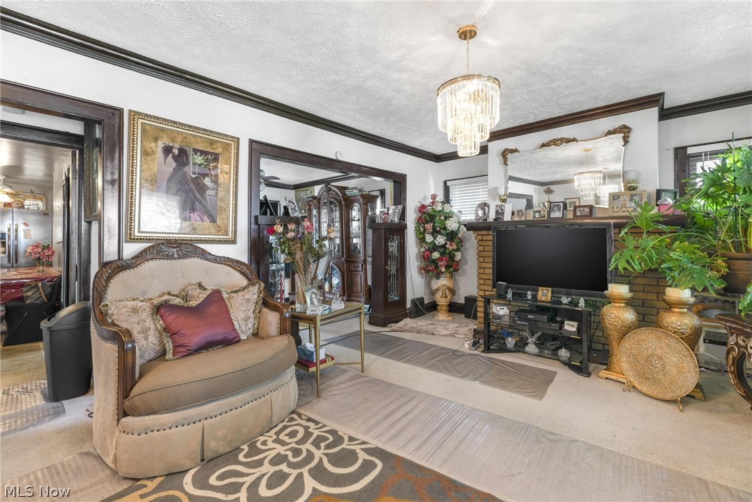 1041 Nela View Road Cleveland Heights, OH 44112 - Photo 7 of 29 Gallery Image 7
