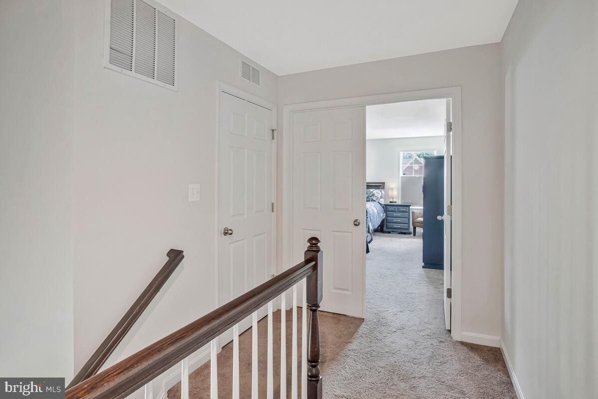 15801 Aerial View Road Woodbridge, VA 22193 - Photo 21 of 52 Upper-Level Hall