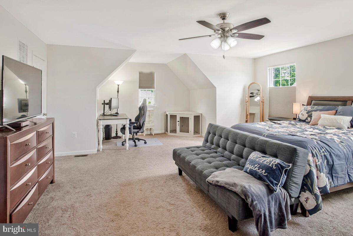 15801 Aerial View Road Woodbridge, VA 22193 - Photo 24 of 52 Master Bedroom