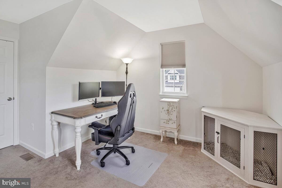 15801 Aerial View Road Woodbridge, VA 22193 - Photo 25 of 52 Master Bedroom