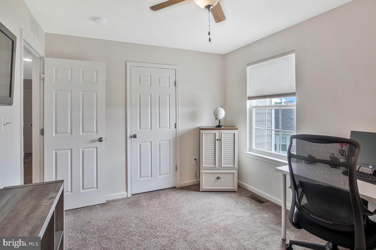 15801 Aerial View Road Woodbridge, VA 22193 - Photo 32 of 52 Third Bedroom