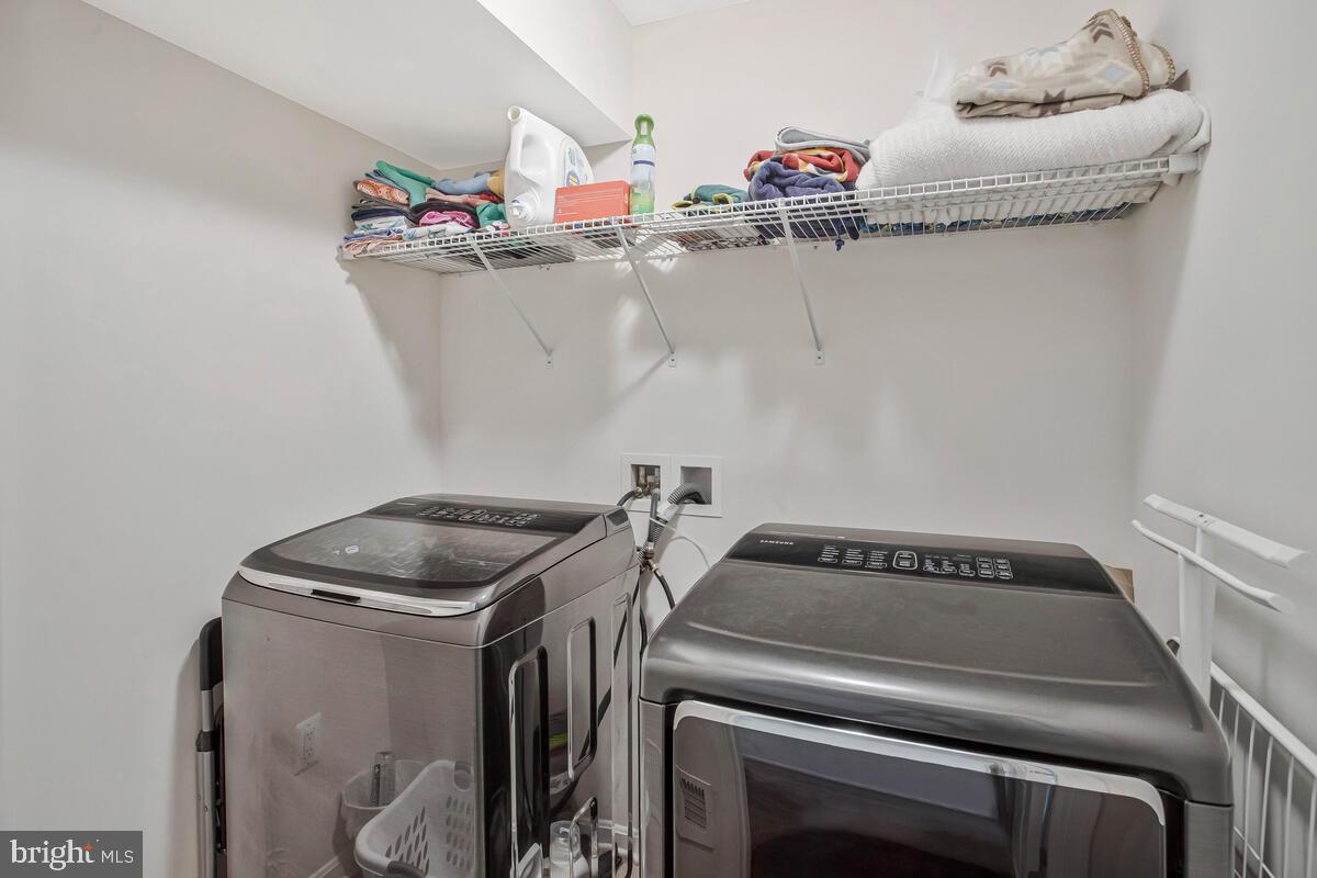 15801 Aerial View Road Woodbridge, VA 22193 - Photo 36 of 52 Upper Floor Laundry