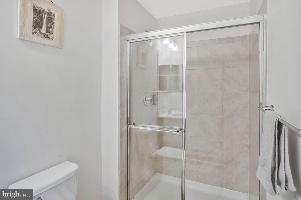 15801 Aerial View Road Woodbridge, VA 22193 - Photo 37 of 52 Lower-Level Shower