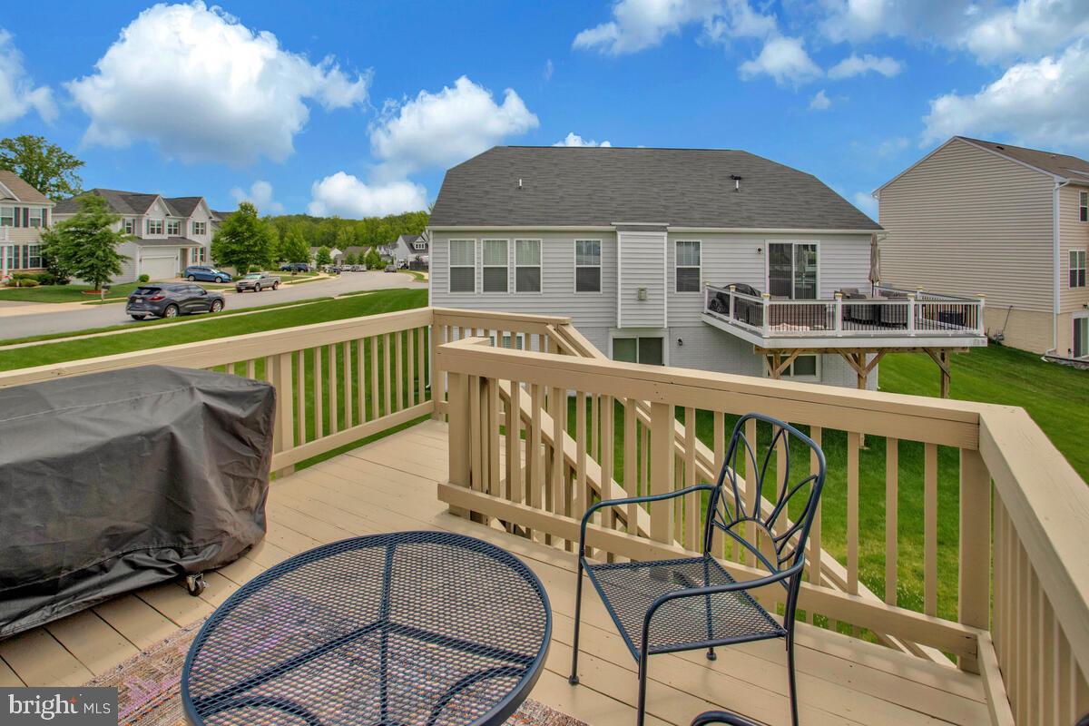 15801 Aerial View Road Woodbridge, VA 22193 - Photo 48 of 52 Deck