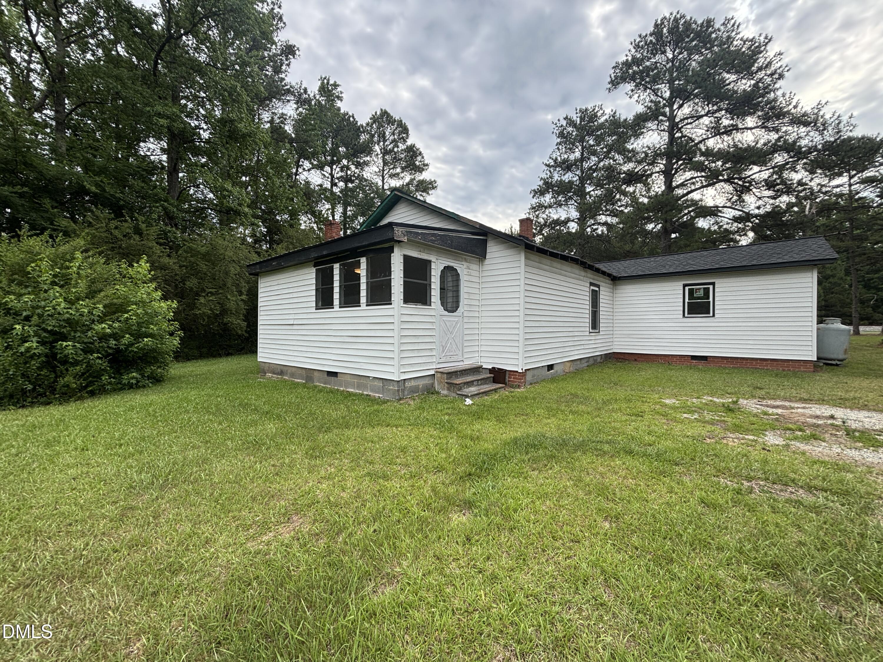87 Robert Thompson Road Bear Creek, NC 27207 - Photo 8 of 53