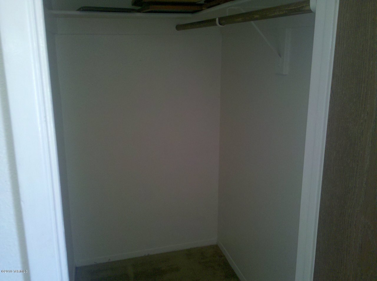 6615 East Golf Links Road, Unit 9 Tucson, AZ 85730 - Photo 6 of 6 a small space with a window