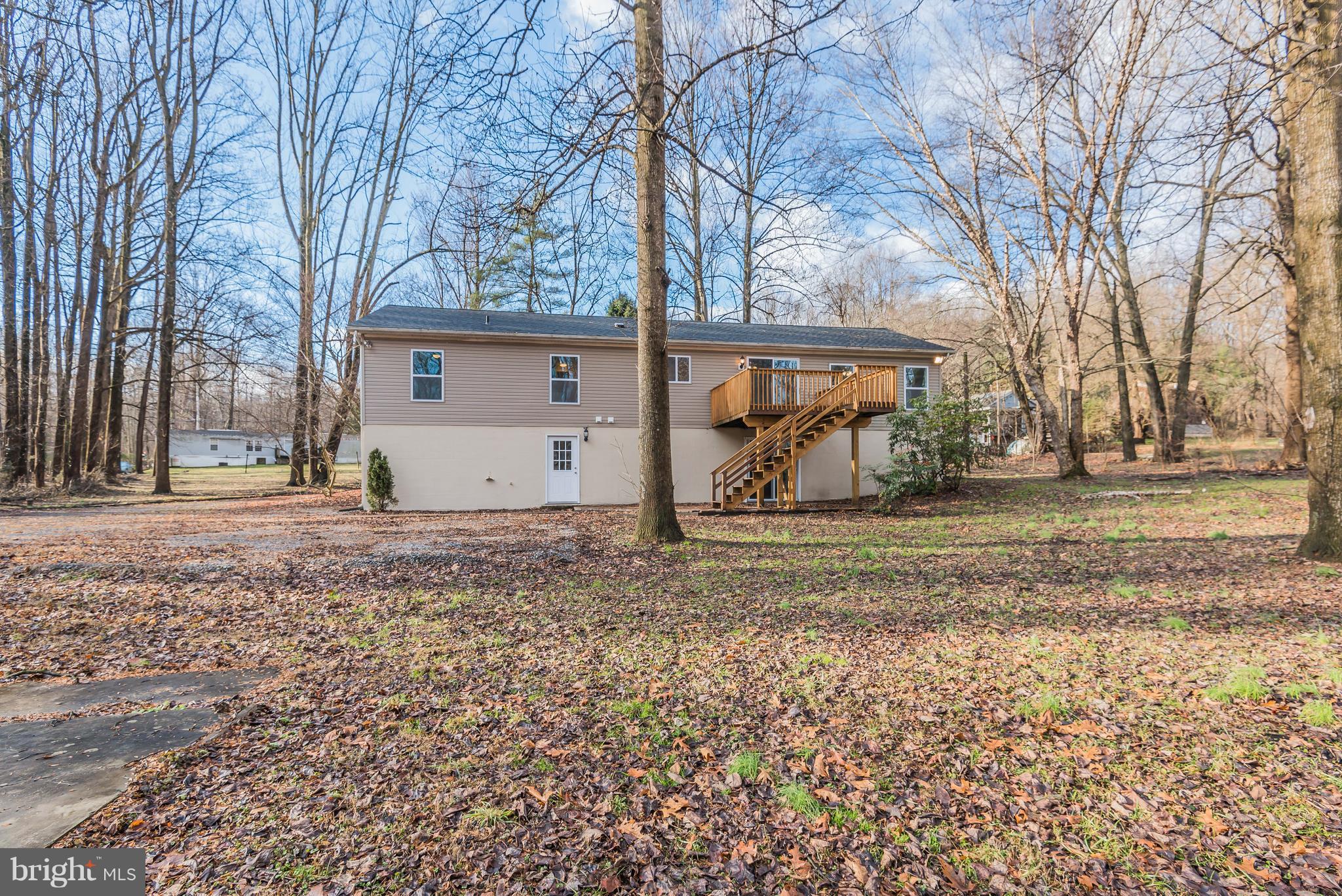144 Red Tank Road Boiling Springs, PA 17007 - Photo 26 of 28 Large Deck