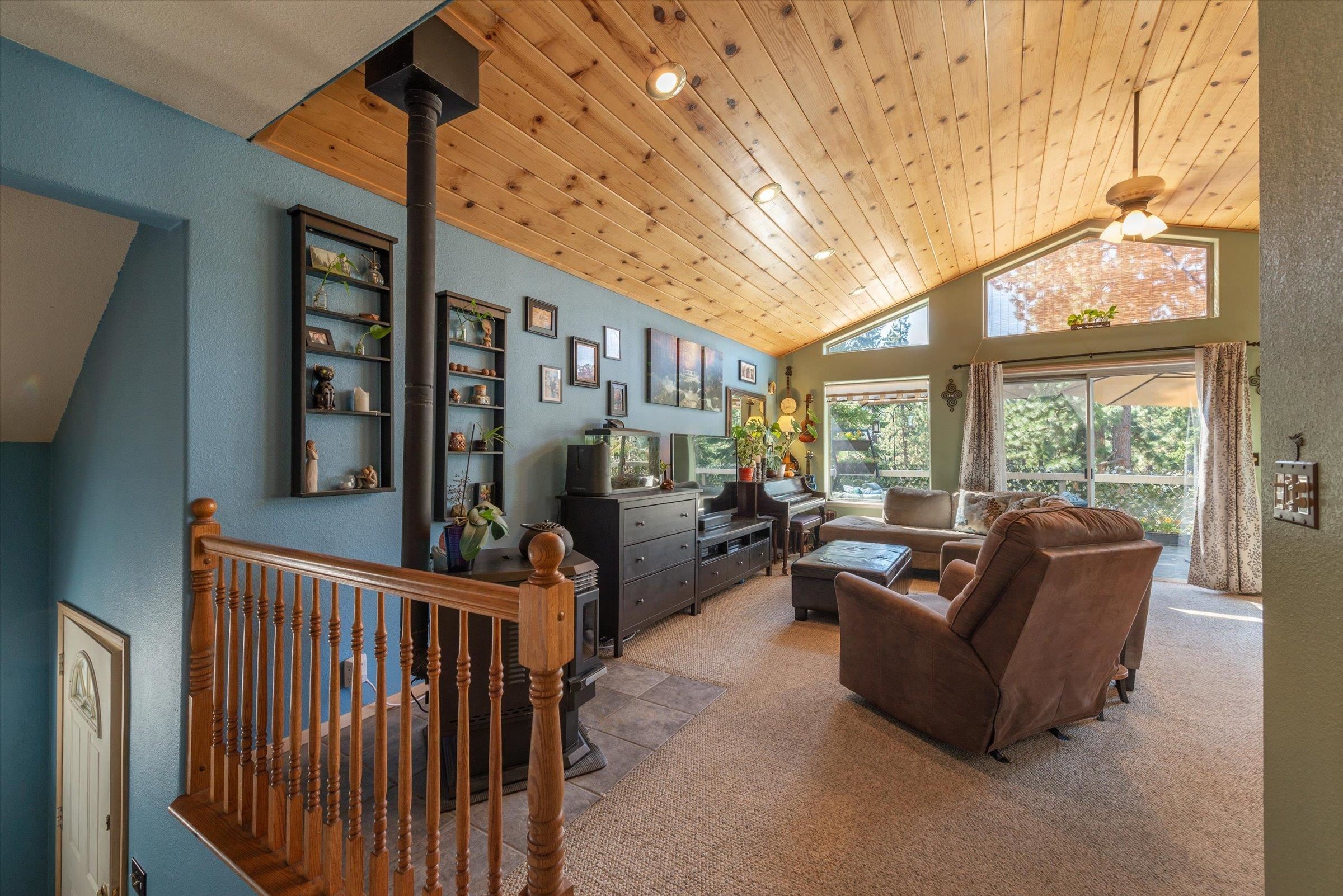 12860 Dulzura Street Truckee, CA 96161 - Photo 18 of 21 a living room with furniture and a large window