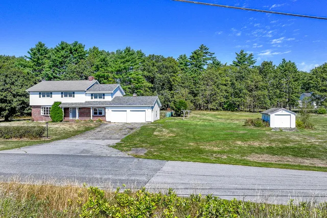 $379,900 | 54 Pine Ledge Road, Bangor, ME 04401