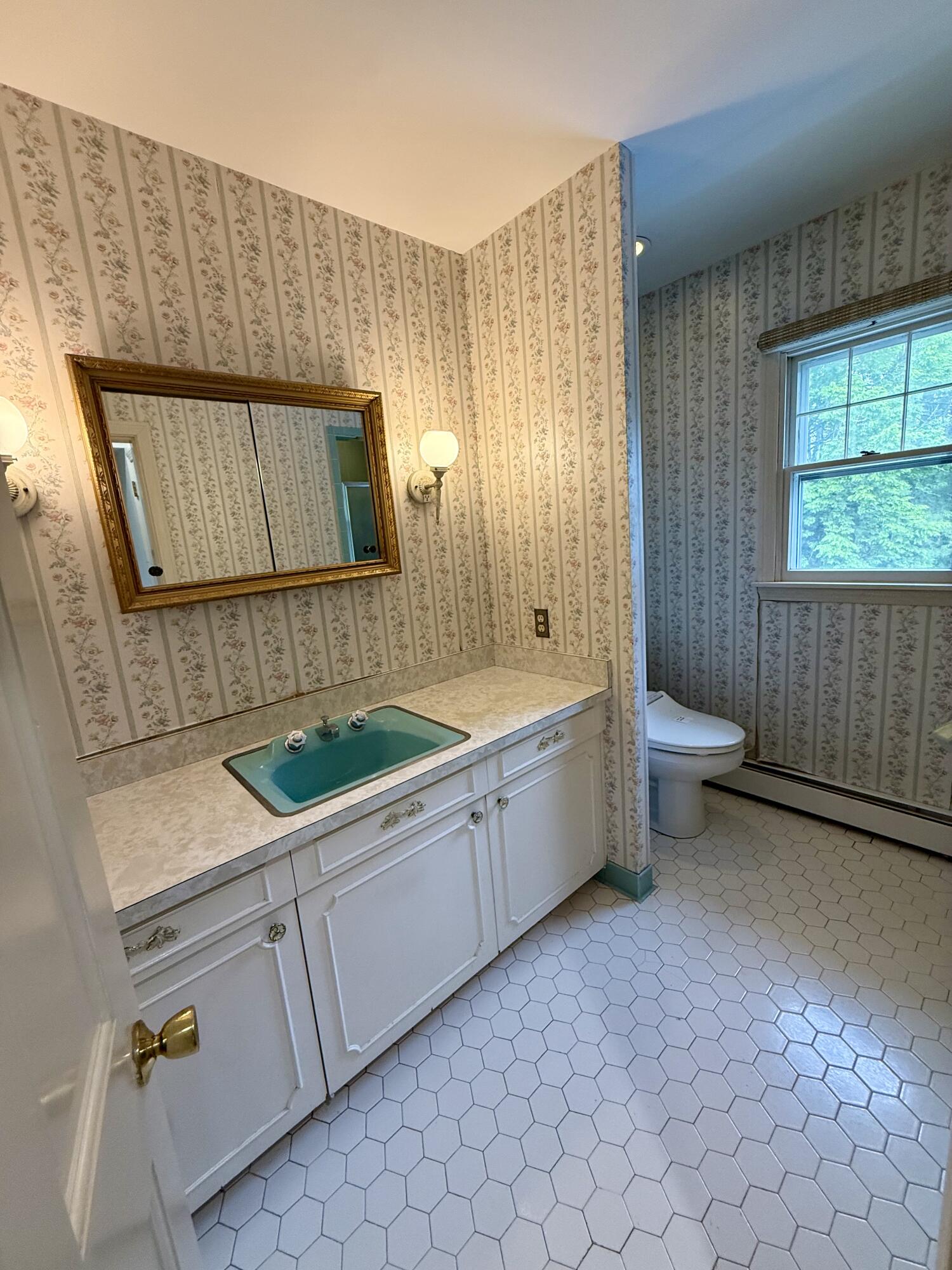 54 Pine Ledge Road Bangor, ME 04401 - Photo 28 of 42 Primary Suite - Bathroom