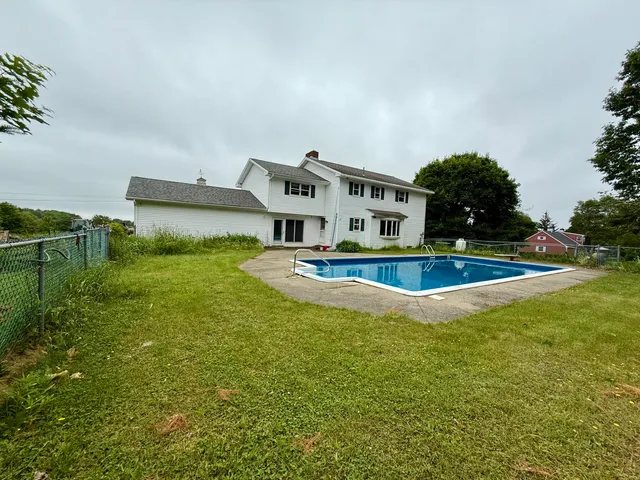 $379,900 | 54 Pine Ledge Road, Bangor, ME 04401