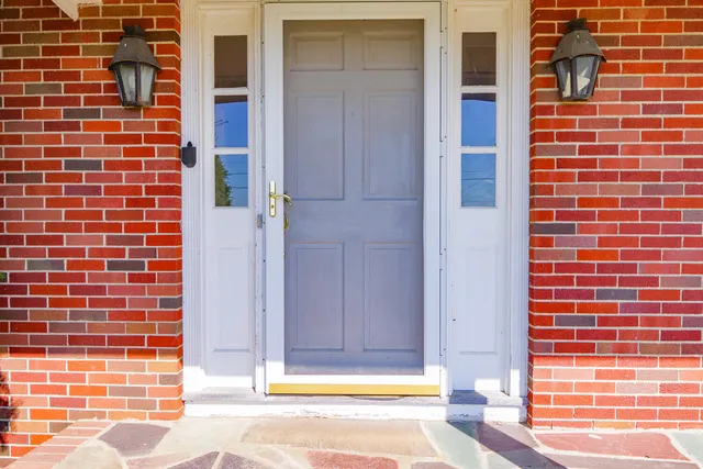 $379,900 | 54 Pine Ledge Road, Bangor, ME 04401