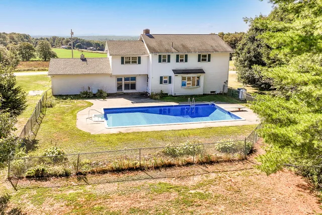 $379,900 | 54 Pine Ledge Road, Bangor, ME 04401