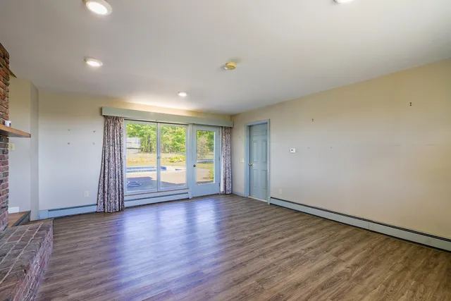 $379,900 | 54 Pine Ledge Road, Bangor, ME 04401