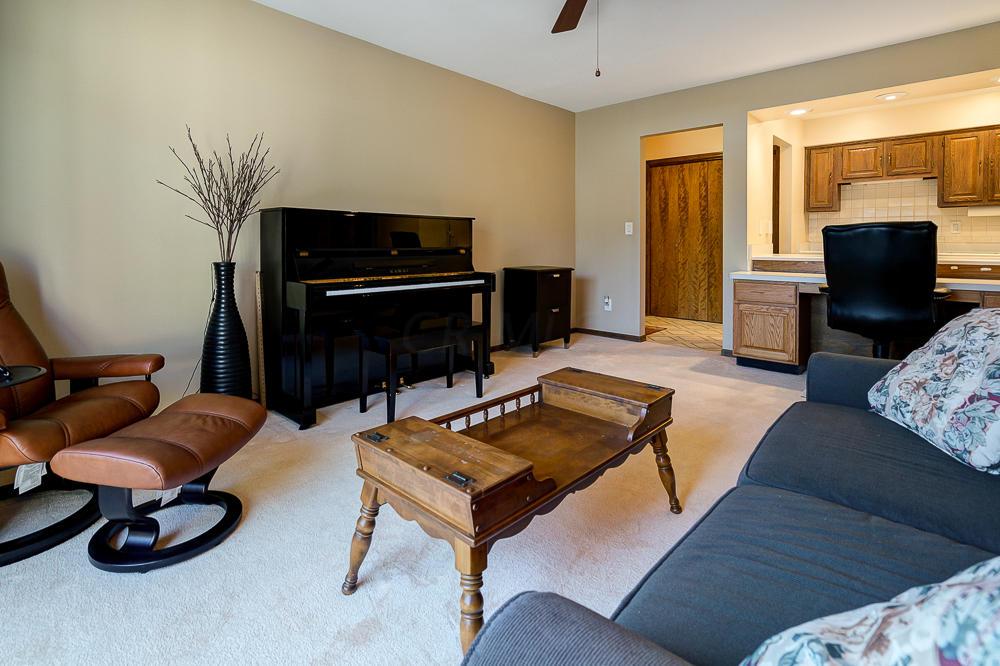 2142 Coach Road North, Unit 12 Columbus, OH 43220 - Photo 18 of 26