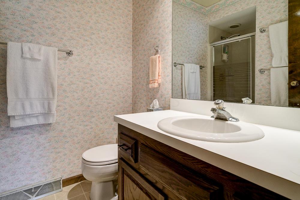 2142 Coach Road North, Unit 12 Columbus, OH 43220 - Photo 20 of 26