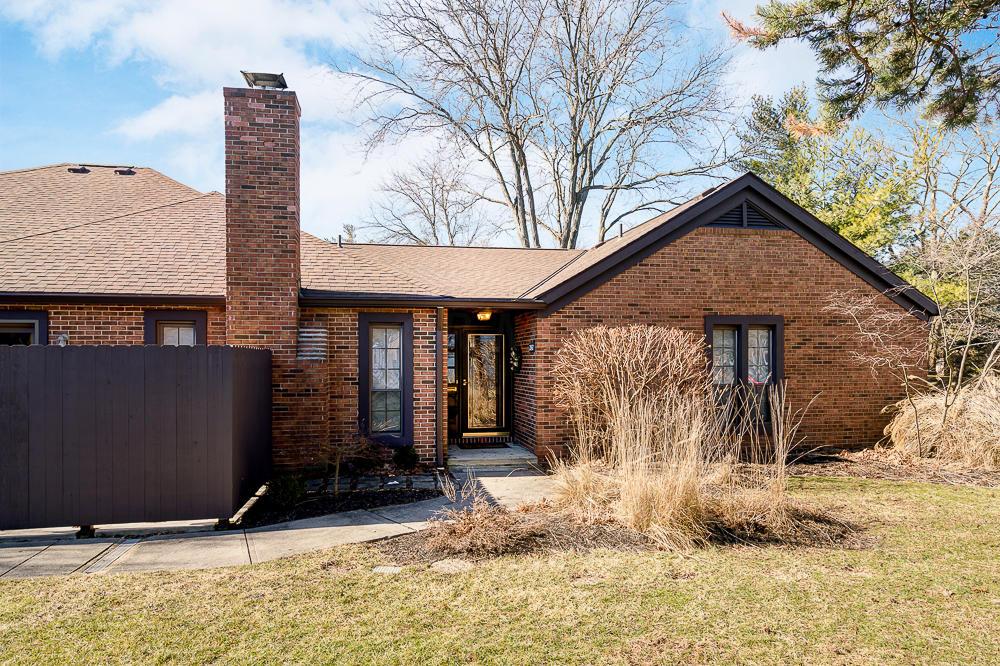 2142 Coach Road North, Unit 12 Columbus, OH 43220 - Photo 2 of 26