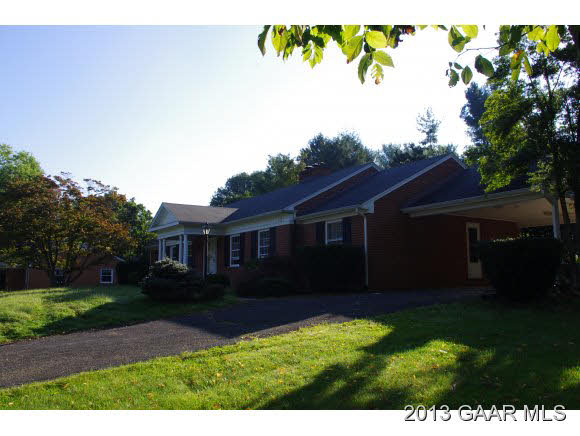 1416 Hollins Road Waynesboro, VA 22980 - Photo 11 of 36 Gallery Image 11