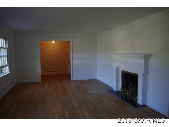 1416 Hollins Road Waynesboro, VA 22980 - Photo 14 of 36 Gallery Image 14