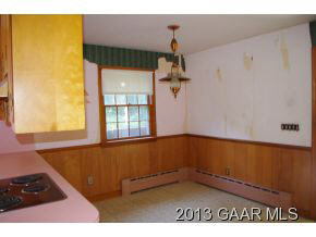 1416 Hollins Road Waynesboro, VA 22980 - Photo 27 of 36 Gallery Image 27
