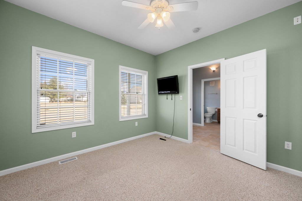 475 Rhonda Road New Liberty, IA 52765 - Photo 5 of 38 Gallery Image 5