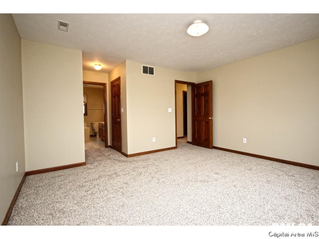 2016 Halifax Drive Springfield, IL 62703 - Photo 17 of 34
