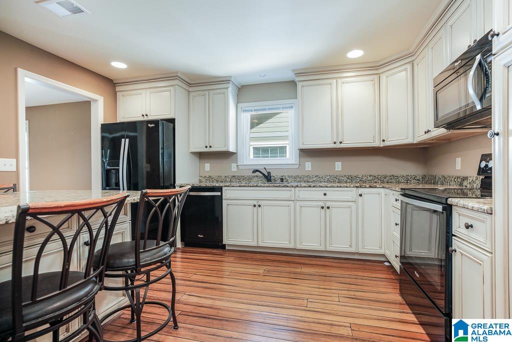 1427 Timber Circle Helena, AL 35080 - Photo 3 of 35