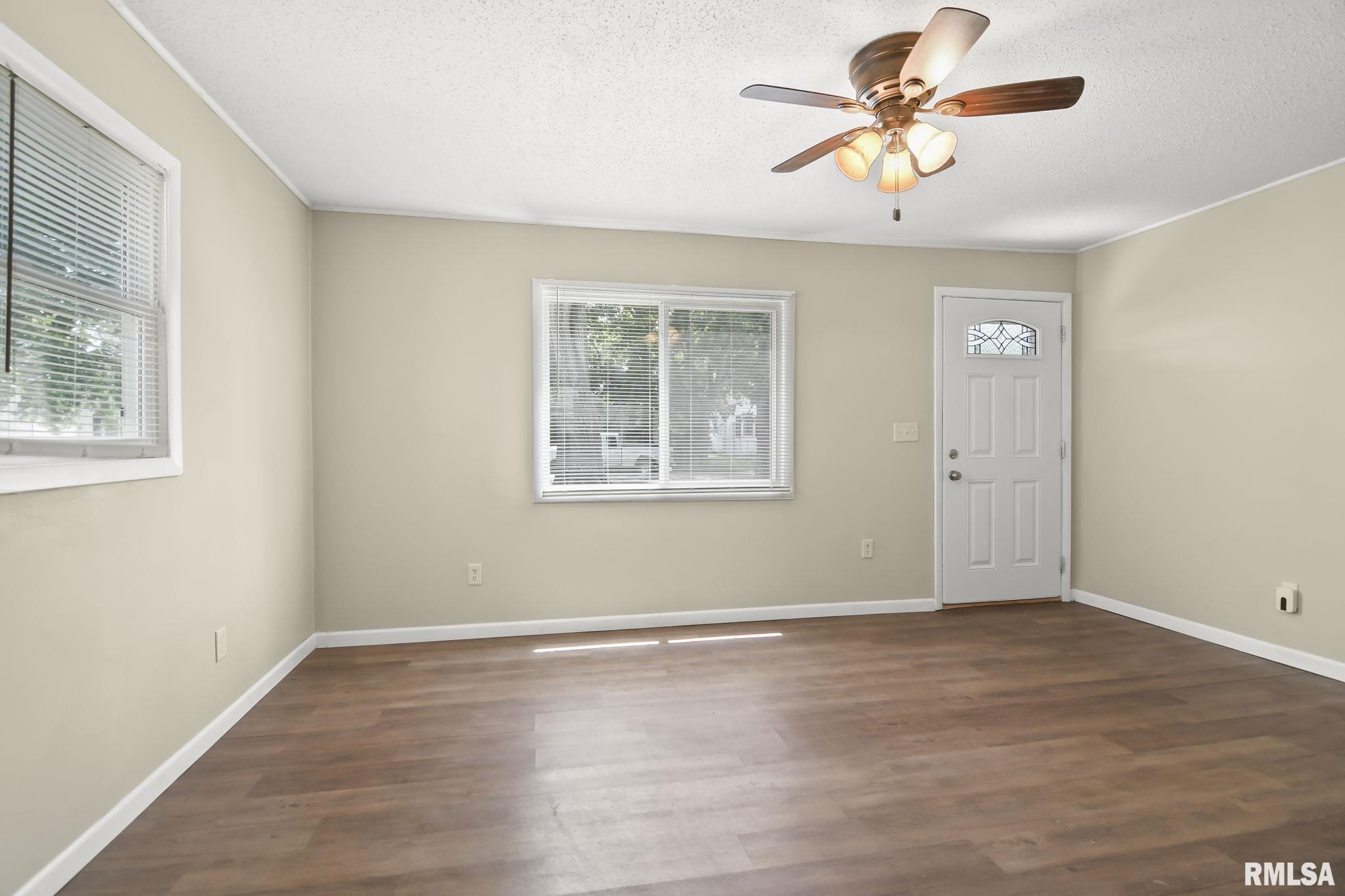 2265 East Converse Street Springfield, IL 62702 - Photo 3 of 22