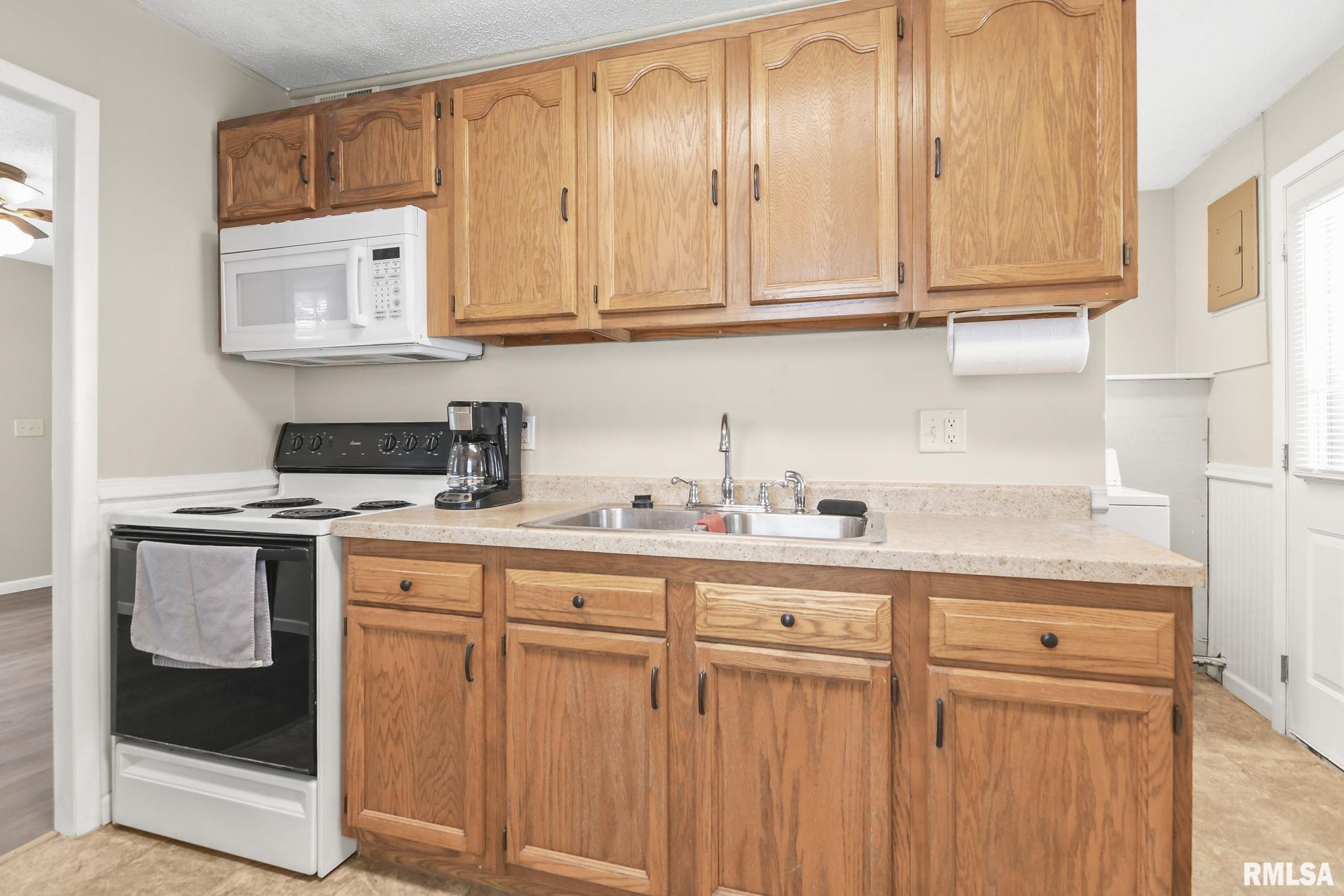 2265 East Converse Street Springfield, IL 62702 - Photo 7 of 22