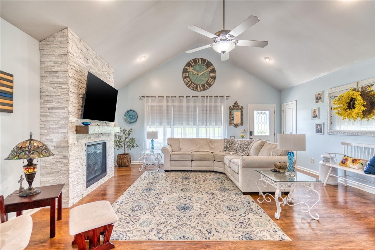 149 Shaker Ridge Lane Rockfield, KY 42274 - Photo 2 of 49 Gallery Image 2