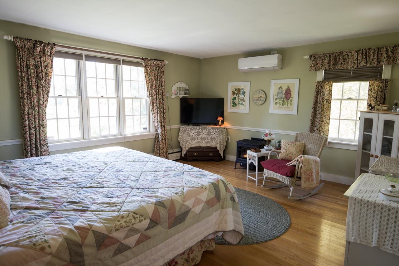 1 Jane Appleton Way Hampton, NH 03842 - Photo 14 of 40