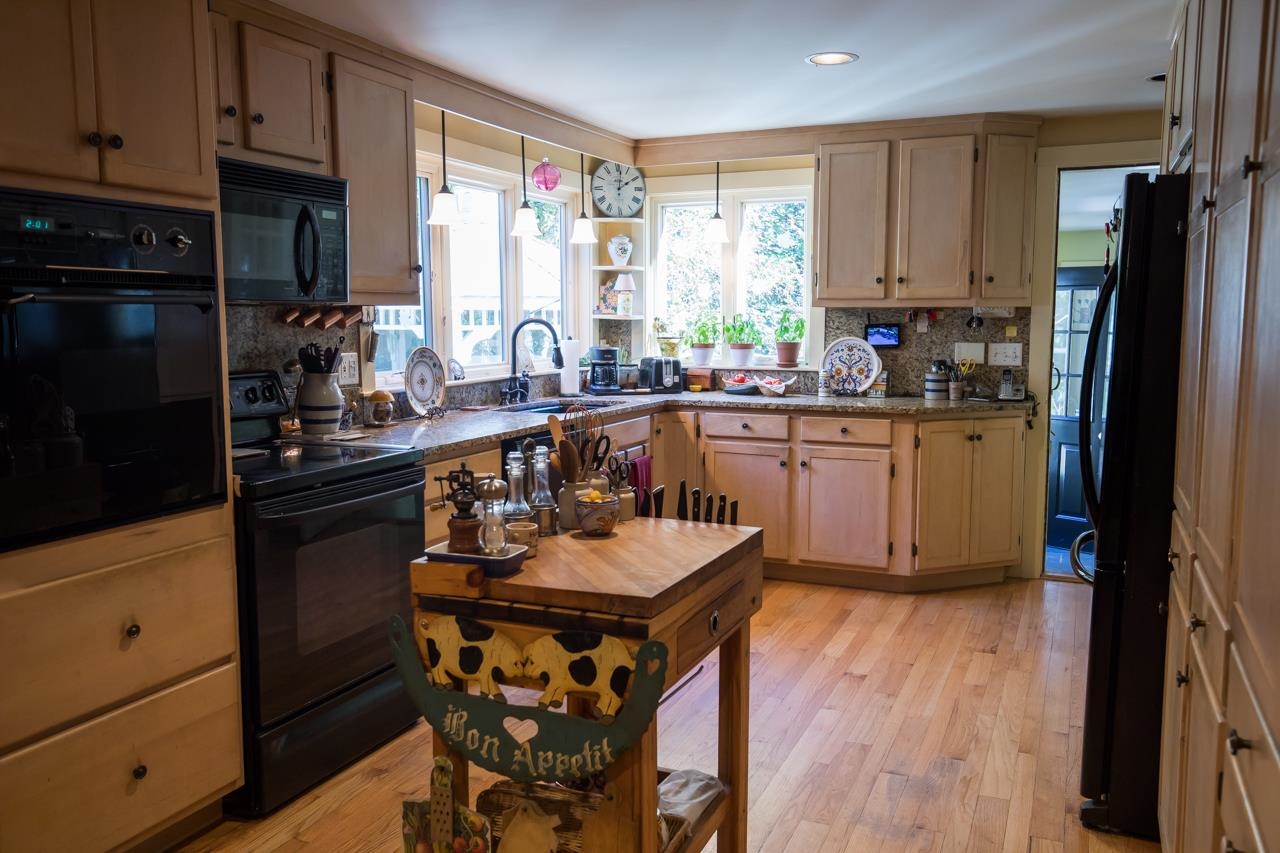 1 Jane Appleton Way Hampton, NH 03842 - Photo 3 of 40