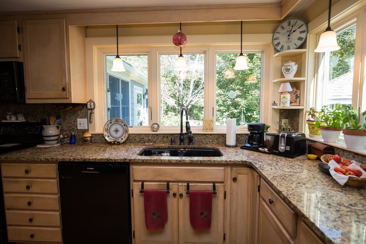 1 Jane Appleton Way Hampton, NH 03842 - Photo 4 of 40