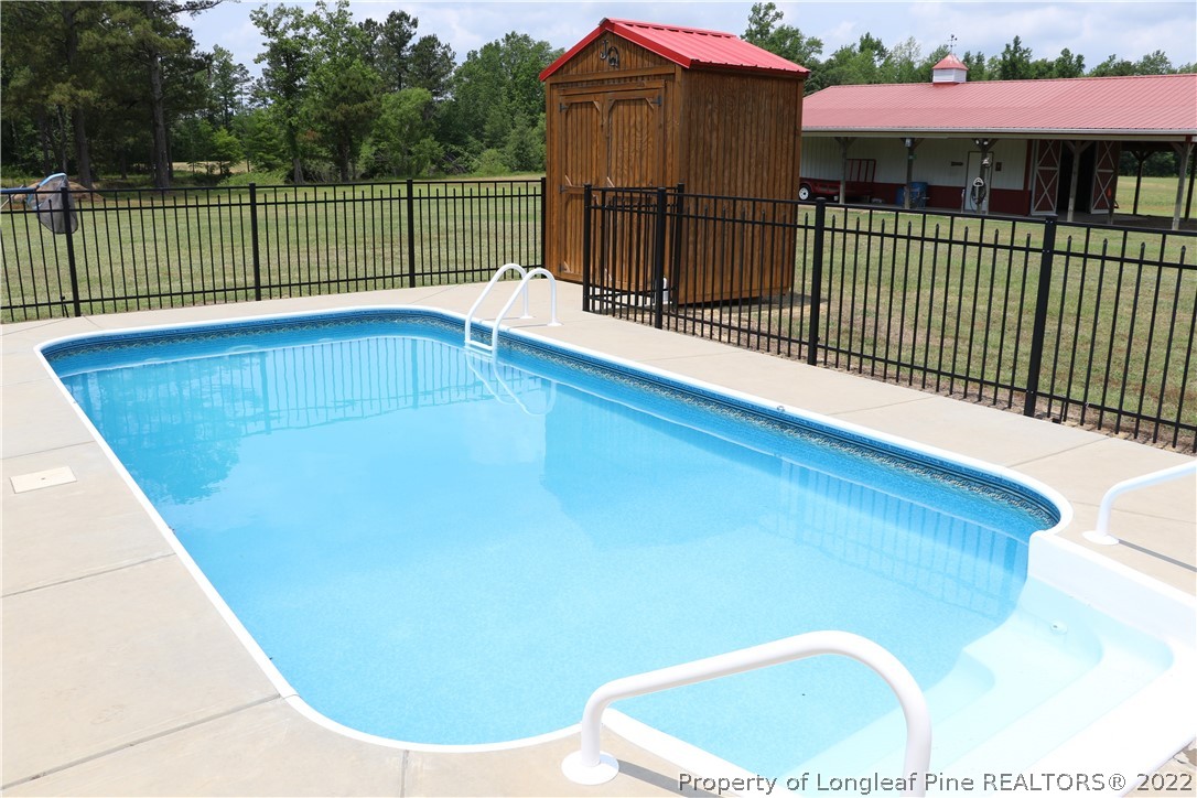 2099 Mercer Mill Road Lumberton, NC 28358 - Photo 6 of 49 Gallery Image 6